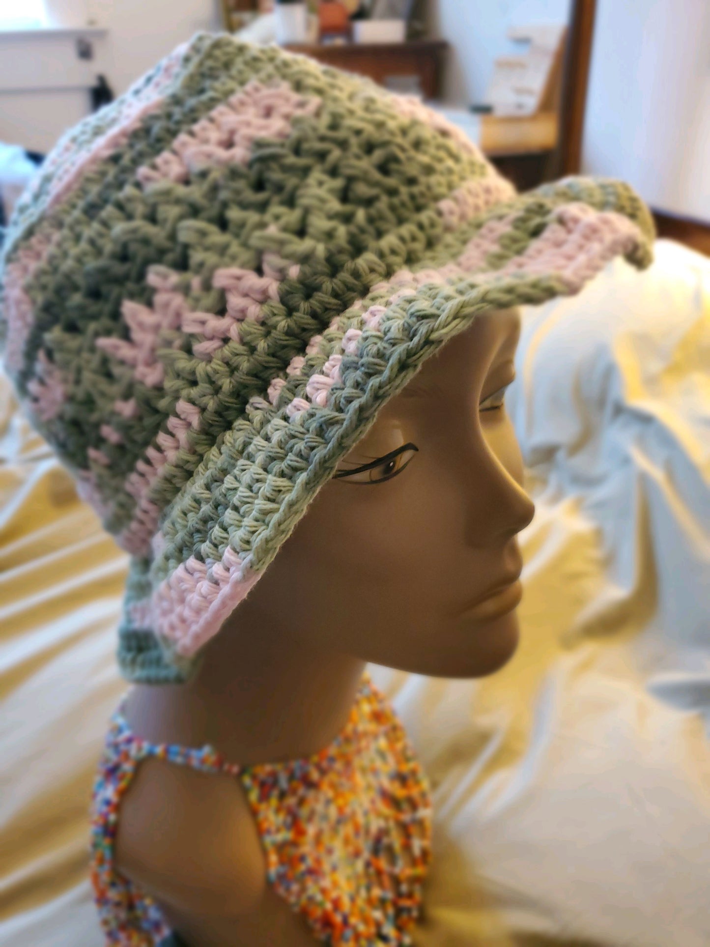 Adult bucket hat